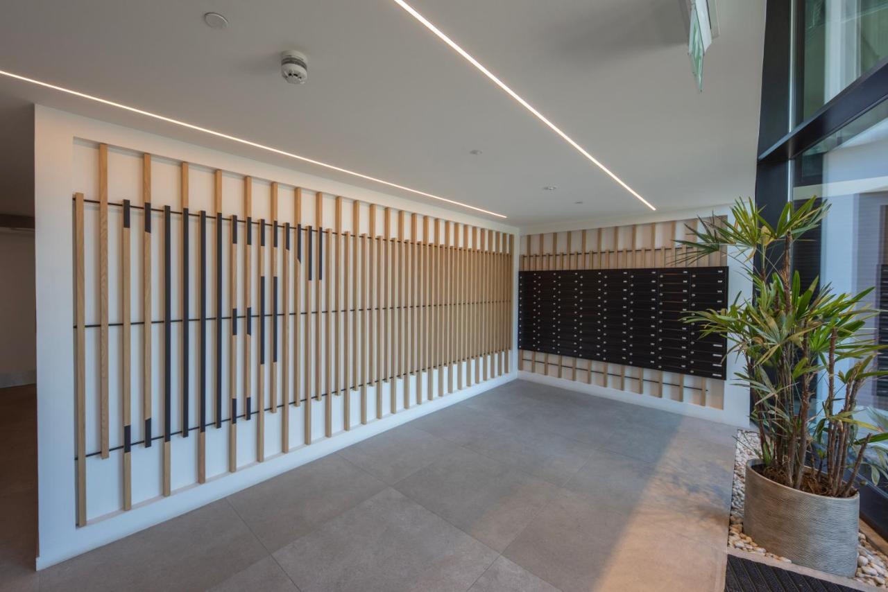 גיברלטר Brand New Luxury 1 Bed 2 Bath Apartment - Spa & Pool מראה חיצוני תמונה
